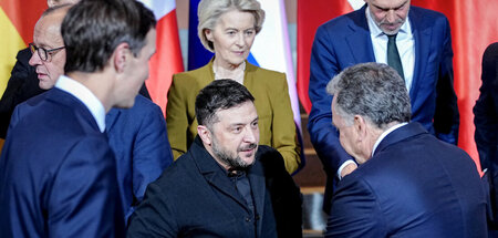 2025-12-15T191835Z_1010282262_RC26HIA43C1P_RTRMADP_3_UKRAINE-CRI