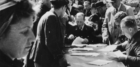 Alles schnell bürokratisch abhaken war das Hauptziel der Behörde... Alles schnell bürokratisch abhaken war das Hauptziel der Behörde...