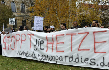 Protestaktion vor dem Dresdner Landgericht am Mittwoch