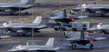 2025-12-26T000016Z_1419535434_RC2TNIACIMNB_RTRMADP_3_USA-CARIBBE