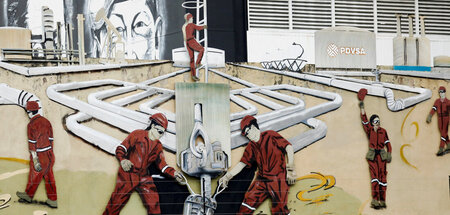 Aus besseren Zeiten: Wandbild der staatlichen venezolanischen Öl... Aus besseren Zeiten: Wandbild der staatlichen venezolanischen Öl...