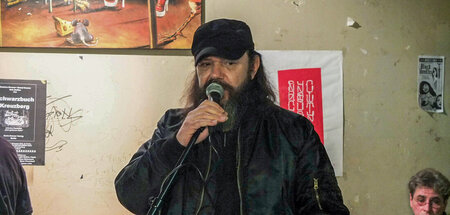 »Freiheit wird nicht kommen / Freiheit wird sich rausgenommen« –... »Freiheit wird nicht kommen / Freiheit wird sich rausgenommen« –...