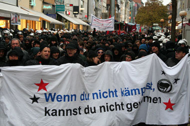 Gedenken im Polizeispalier: Göttinger Linke erinnern an Conny We...