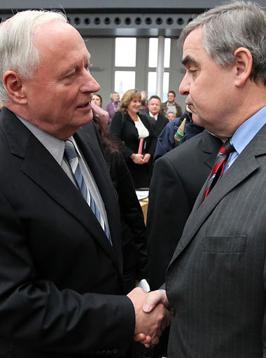 Landtag in Saarbrücken am Mittwoch: Ministerpräsident Peter Müll...