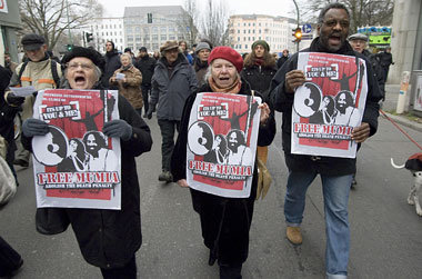 Demonstration für Mumia Abu-Jamal im Dezember 2008 in Berlin