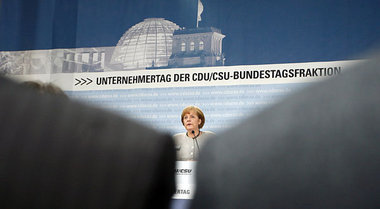 »Die Vereinigung von zwei Kräften, nämlich der Monopole und des ...
