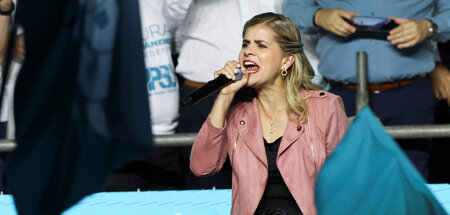 2026-01-30T034800Z_77281007_RC28BJA47ZJU_RTRMADP_3_COSTA-RICA-EL