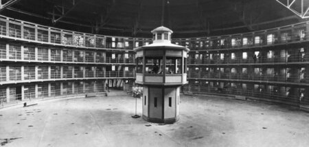 Wie der Ausbruch aus dem digitalen Panoptikum gelingen kann, dis...