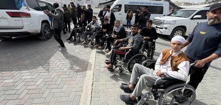 Grenzschließung als brutale Gewalt: Patienten warten auf ihre no...