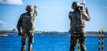 »Wär’ doch ein schöner Ort für einen Kriegshafen«: Bundeswehr-Ma...