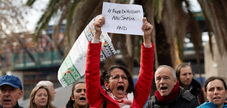 Internationale Solidarität: Beschäftigte des Gesundheitswesens p...