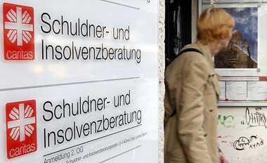 Bundesweit gibt es rund 1100 gemeinnützige Beratungstellen für ü... Bundesweit gibt es rund 1100 gemeinnützige Beratungstellen für ü...