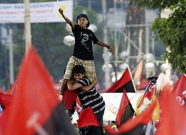 Sandinisten zeigen Flagge – Managua am Samstag Sandinisten zeigen Flagge – Managua am Samstag