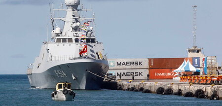 2024-04-23T182152Z_969219359_RC2FC7AMOF6L_RTRMADP_3_SOMALIA-TURK