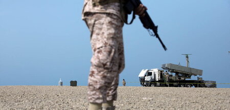 2025-08-21T112156Z_984574519_RC28BGAR569T_RTRMADP_3_IRAN-MILITAR