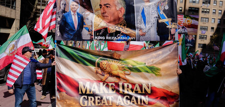 Im Iran Trauer um Khamenei, in New York die Inthronisierung eine...