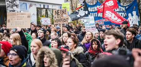 Am 5. Dezember 2025 streikten bereits mehr als 50.000 Jugendlich...