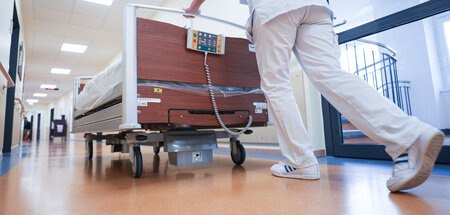 Harte Arbeit, wenig Lohn: Für viele Migranten in der BRD der Reg... Harte Arbeit, wenig Lohn: Für viele Migranten in der BRD der Reg...