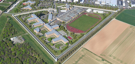 Aerial_image_of_the_Würzburg_prison_(view_from_the_southeast) K