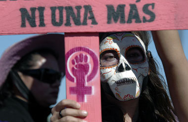 Aktion der »Frauen in Schwarz« am 23. November in Ciudad Juárez ...
