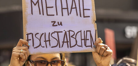 Eine Foderung, deren Umsetzung geringeren Lebenshaltungskosten z... Eine Foderung, deren Umsetzung geringeren Lebenshaltungskosten z...