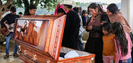 Die Hinterbliebenen von Royer Perez-Jimenez trauern um den in ei...