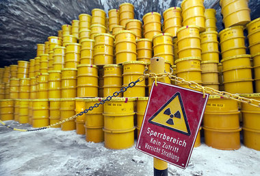 Nicht ganz dicht: Atommüllfässer im Salzbergwerk Morsleben Nicht ganz dicht: Atommüllfässer im Salzbergwerk Morsleben