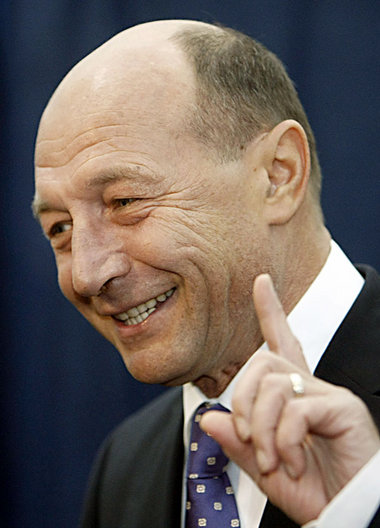 Knapp vorn: Trajan Basescu Knapp vorn: Trajan Basescu