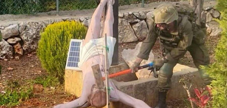 2026-04-20T080534Z_1681395528_RC2VSKA0IUOB_RTRMADP_3_IRAN-CRISIS