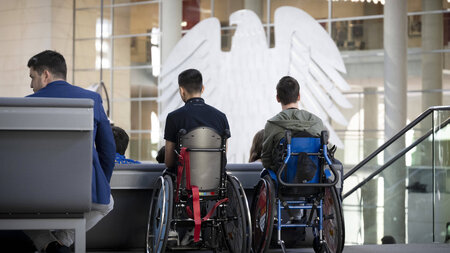 Oft sind es Entscheidungen im Bundestag, die behindern