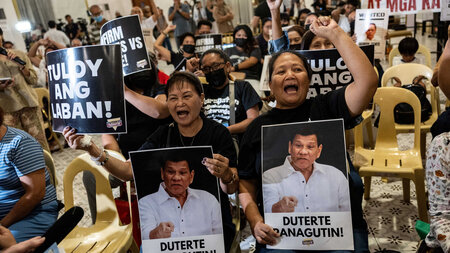 Angehörige von Opfern des Drogenkriegs fordern, dass Duterte ver...