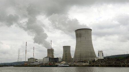 »Verstaatlichung eines Fasses ohne Boden«, warnt Greenpeace (Ato...