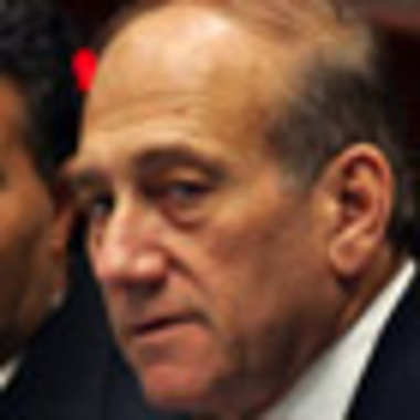 Gefährliche Karrieristen: Premier Olmert (r.) und sein Minister ... Gefährliche Karrieristen: Premier Olmert (r.) und sein Minister ...