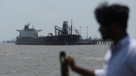Der unter indischer Flagge fahrende Tanker »Desh Garima« nach de...