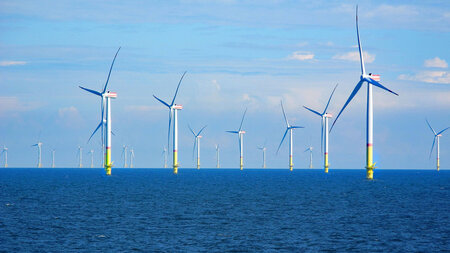 Von der Versteigerung bis zur Inbetriebnahme eines Windparks ver... Von der Versteigerung bis zur Inbetriebnahme eines Windparks ver...