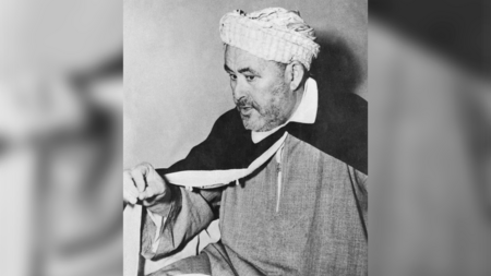 Nach seiner Rückkehr aus der Verbannung befand sich der Emir Abd... Nach seiner Rückkehr aus der Verbannung befand sich der Emir Abd...