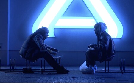 Der Tod als Ausgangspunkt (Filmszene aus »Noah« von Ali Tamin) Der Tod als Ausgangspunkt (Filmszene aus »Noah« von Ali Tamin)