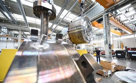 Neben der Autoindustrie hat auch der Maschinenbau deutliche Auft... Neben der Autoindustrie hat auch der Maschinenbau deutliche Auft...
