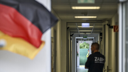 Das sehen Geflüchtete, bevor sie abgeschoben werden: Zentrum für...