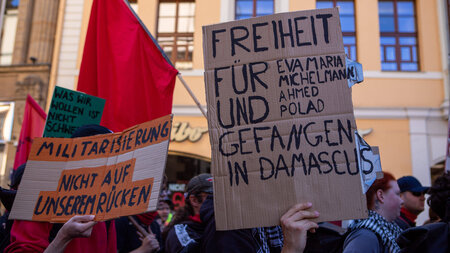 Auch auf der Kundgebung zum 1. Mai in Leipzig wurde an die in Sy... Auch auf der Kundgebung zum 1. Mai in Leipzig wurde an die in Sy...