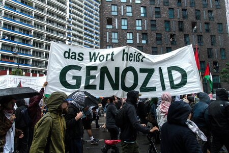 Aussprechen, was ist. Solidaritätsdemonstration mit Palästina am... Aussprechen, was ist. Solidaritätsdemonstration mit Palästina am...