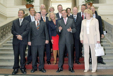 Friedbert Pflügers (1. Reihe, 2. v. r.) imaginärer »Regierungsma...