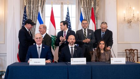 Libanons Regierung beugt sich dem Diktat der USA und Israels (Wa...