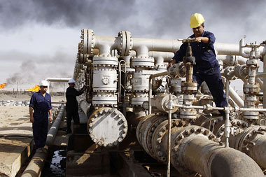 Irakische Ölraffinerie Rumaila. Russische und chinesische Firmen...