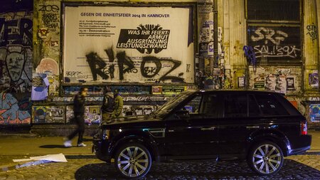 In Gedenken an den großen Graffitikünstler OZ (Rote Flora, Hambu... In Gedenken an den großen Graffitikünstler OZ (Rote Flora, Hambu...