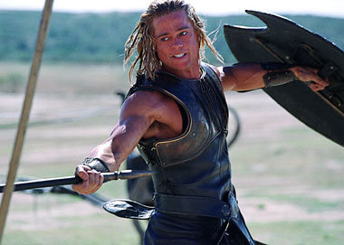 Zu ihm drängt’s, an ihm hängt’s: Achilles (Brad Pitt) erobert »T...