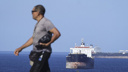 Erdöl für US-Kriegskasse: Tanker vor der venezolanischen Raffine...