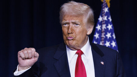 Hoch die Faust. Donald Trump kämpft gegen die Zwangsarbeit, ob i...
