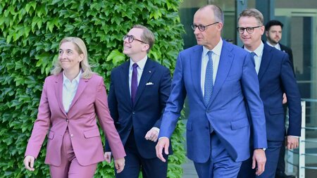 Nicht für jeden ein freudiger Anlass: Nina Warken, Philipp Amtho...