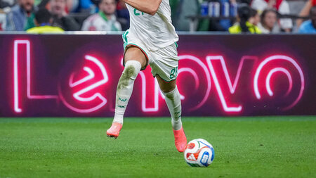 Der Ball ist rund und gut vermarktbar Der Ball ist rund und gut vermarktbar